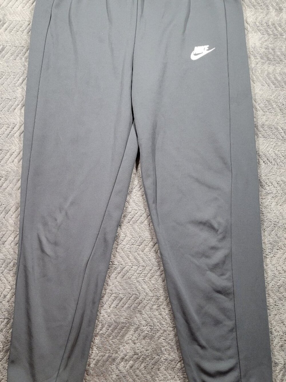 Nike kids pants size xl black good condition